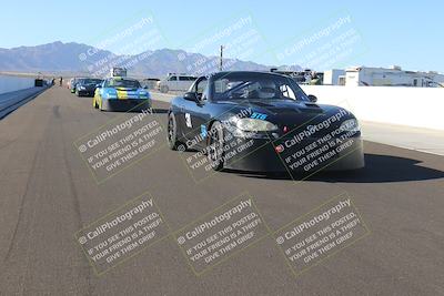 media/Nov-19-2022-Speed Ventures (Sat) [[eb5c8f9508]]/Around the Pits/Pre Grid Race Group/